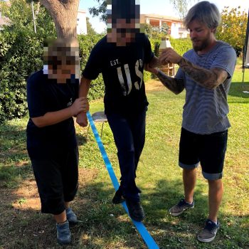 atelier slackline arbre exterieur educateurs liberaux